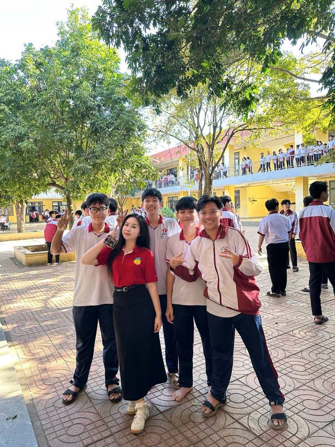 CTV HUTECH tại trường