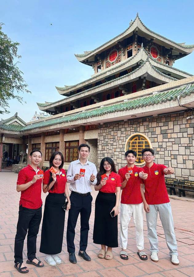 CTV đi hoạt động bên ngoài